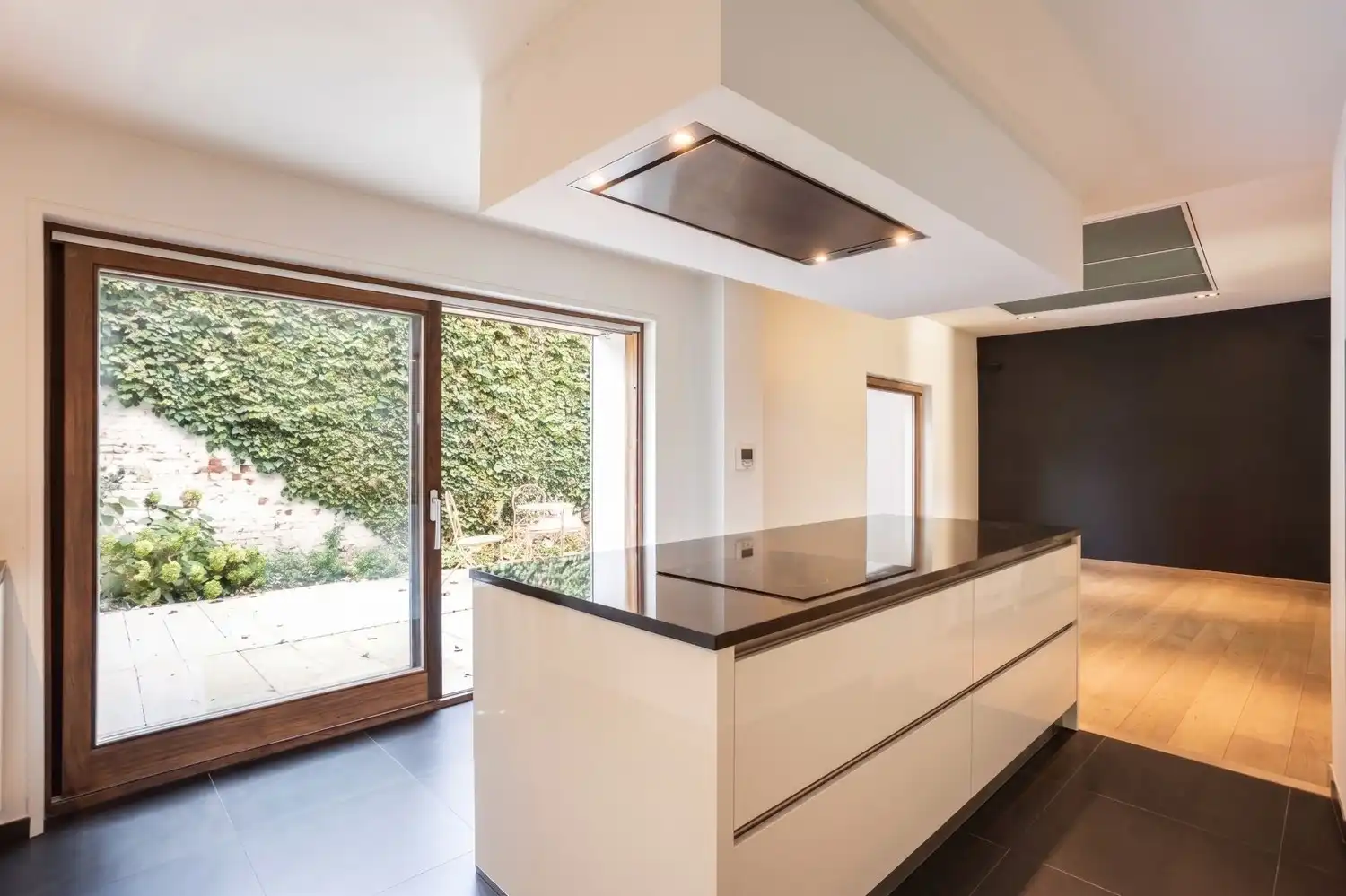 Karaktervolle herenwoning (310 m²) met GARAGE en loftverdieping in het hart van Aalst foto 14