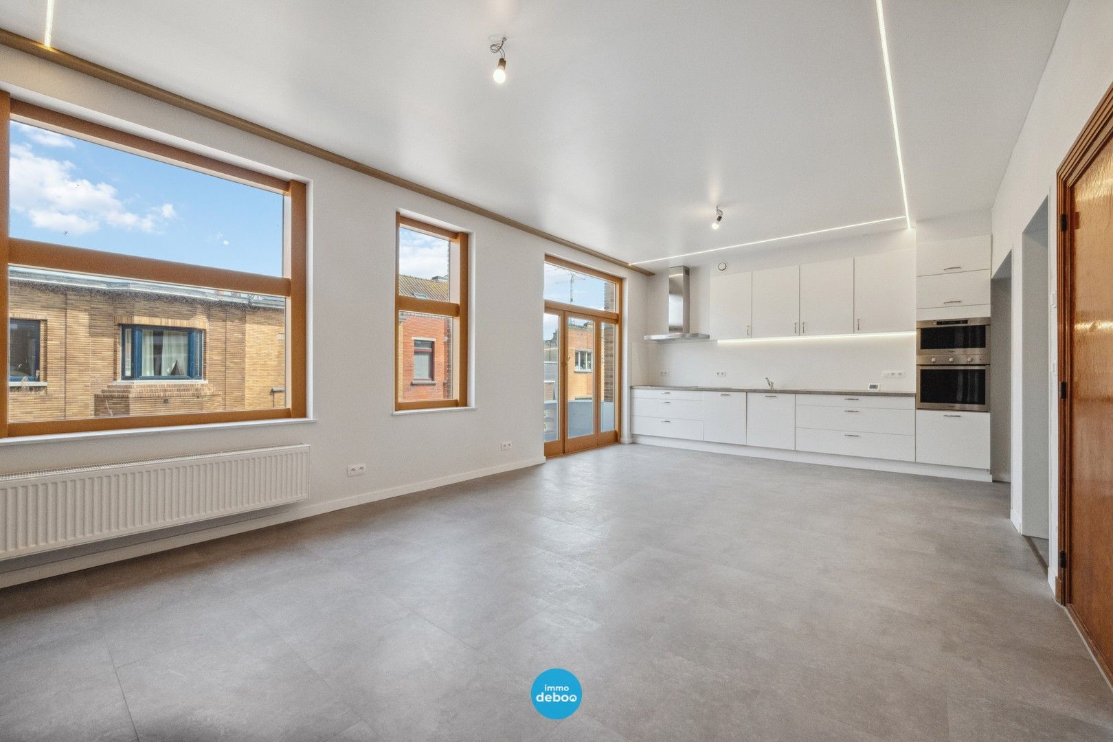 Opbrengsteigendom met ruime werkplaats/garage & 3 units foto 20