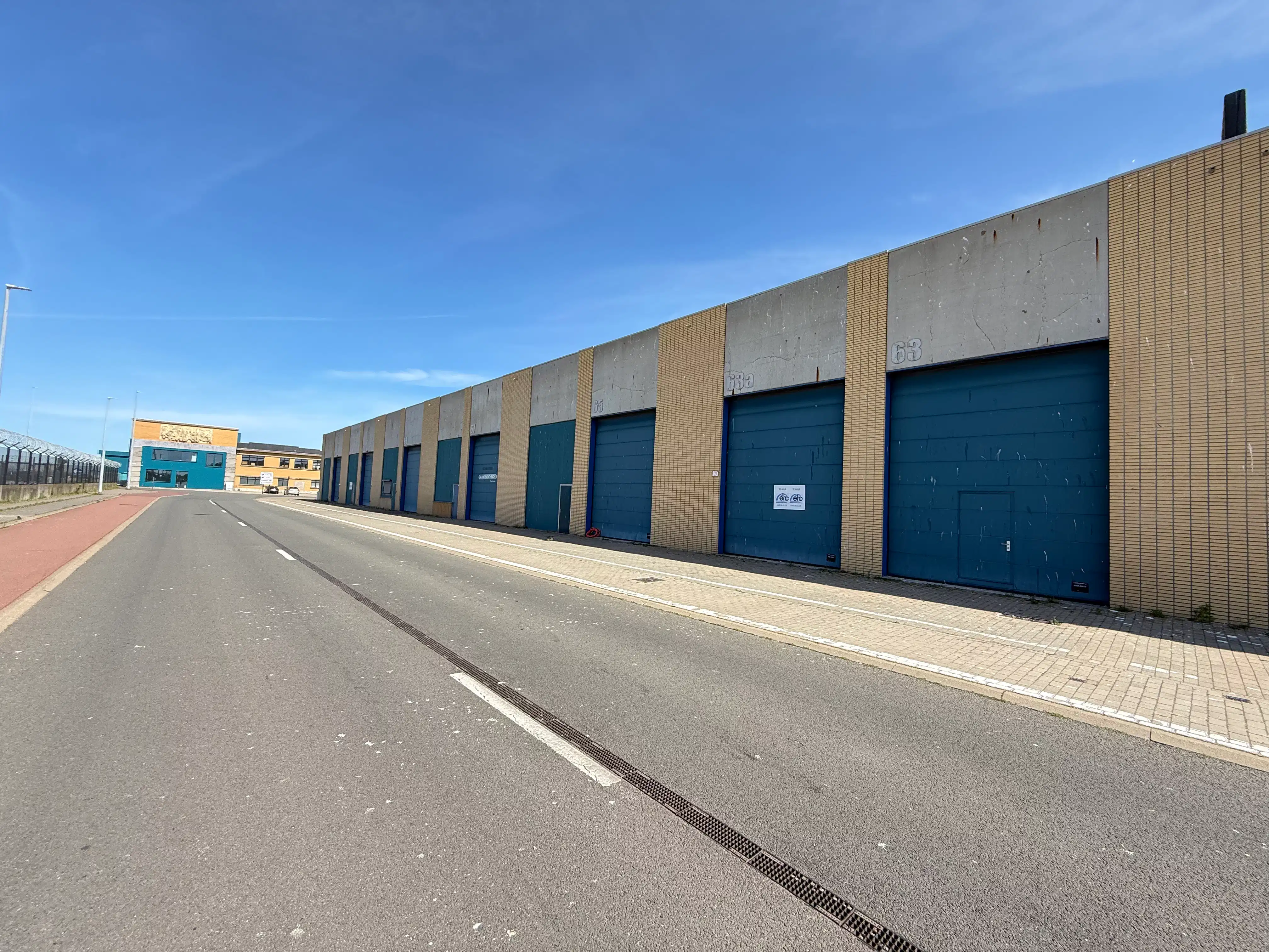 Opslagplaats 227m² - met elektrische poorten in dynamische havenomgeving foto 5