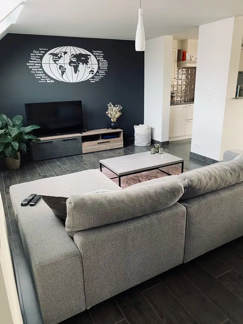 Ruim en lichtrijk duplex appartement met terras en garage te huur foto 3