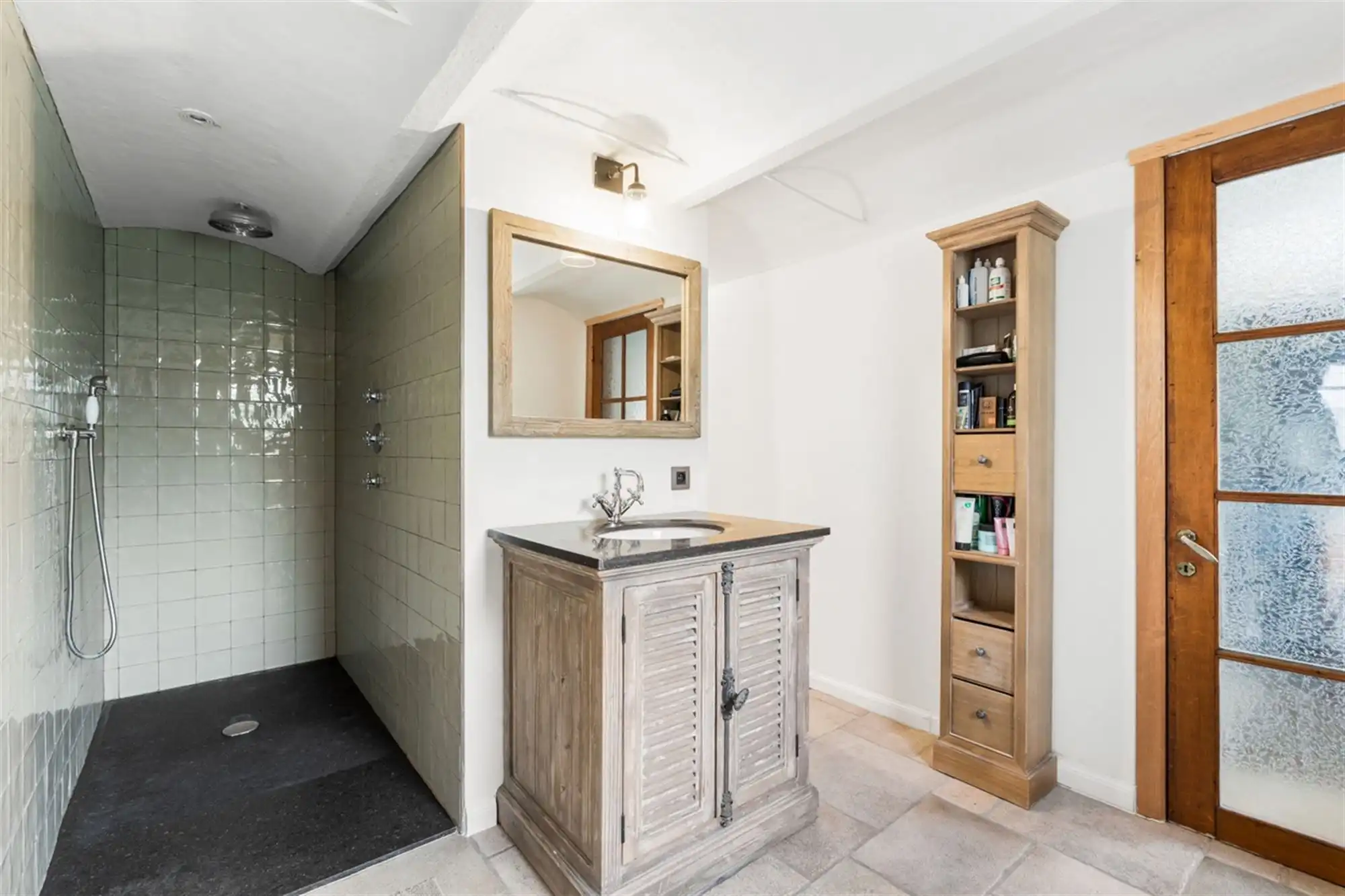 RUIME WONING met grote GARAGE/LOODS/MULTIFUNCTIONELE RUIMTE foto 14