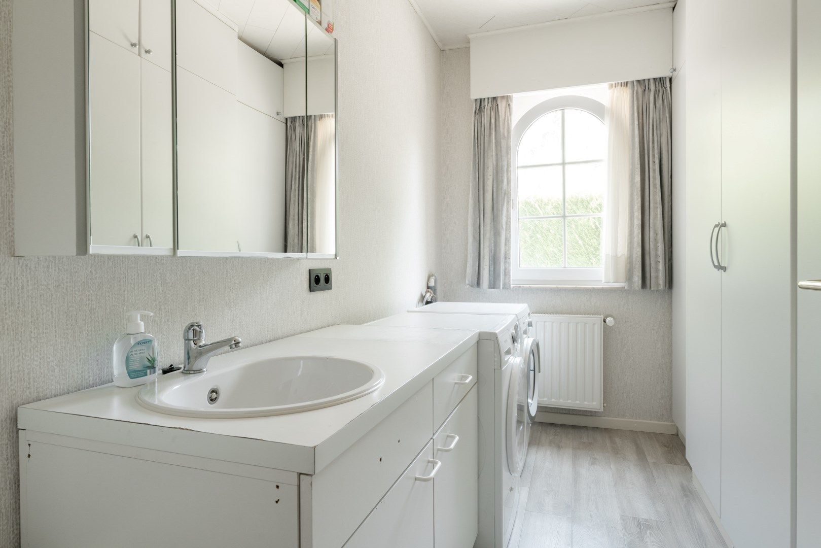 Prachtige villa te koop op rustige locatie! foto 15