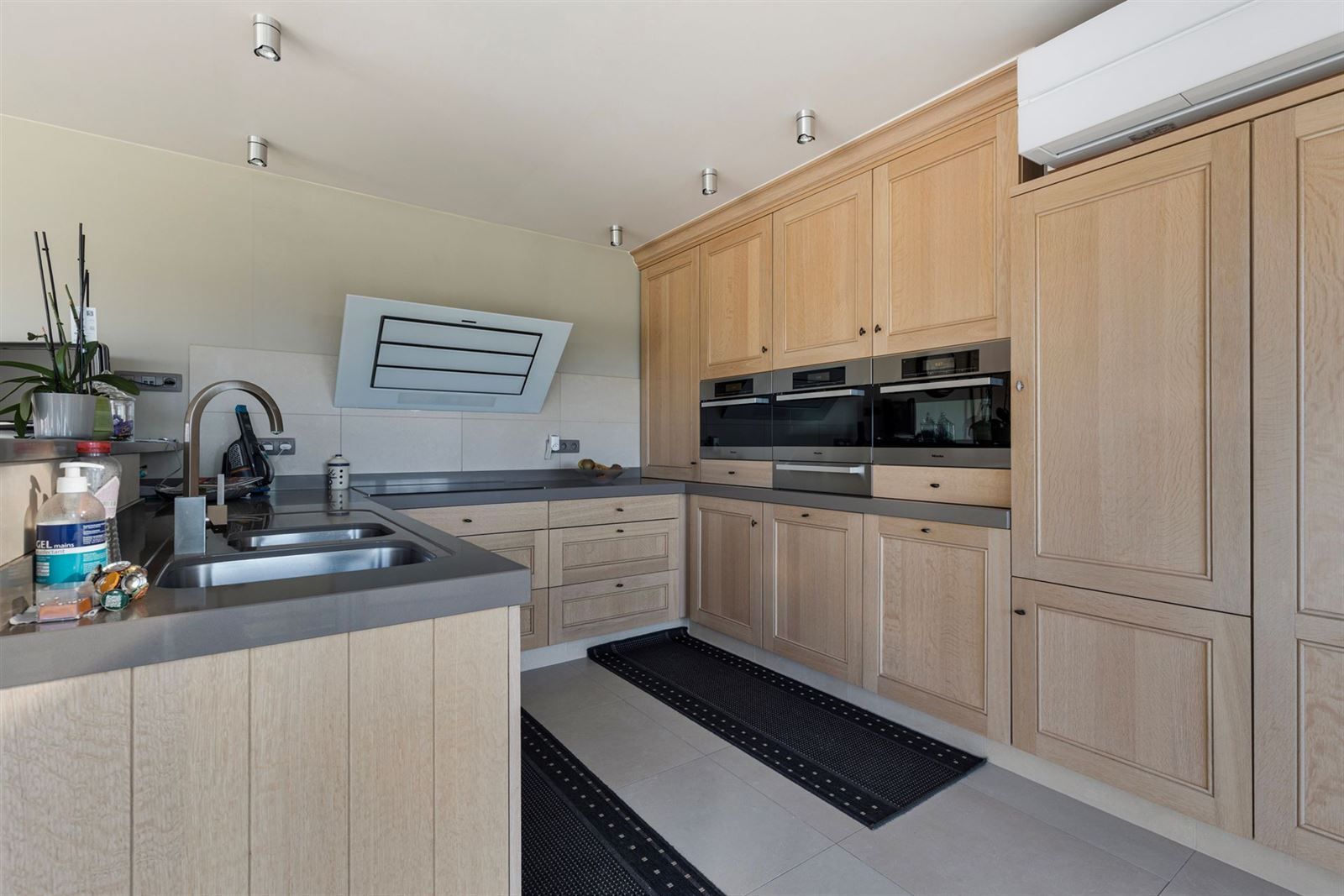 Ruime villa te huur in groene omgeving  foto 8