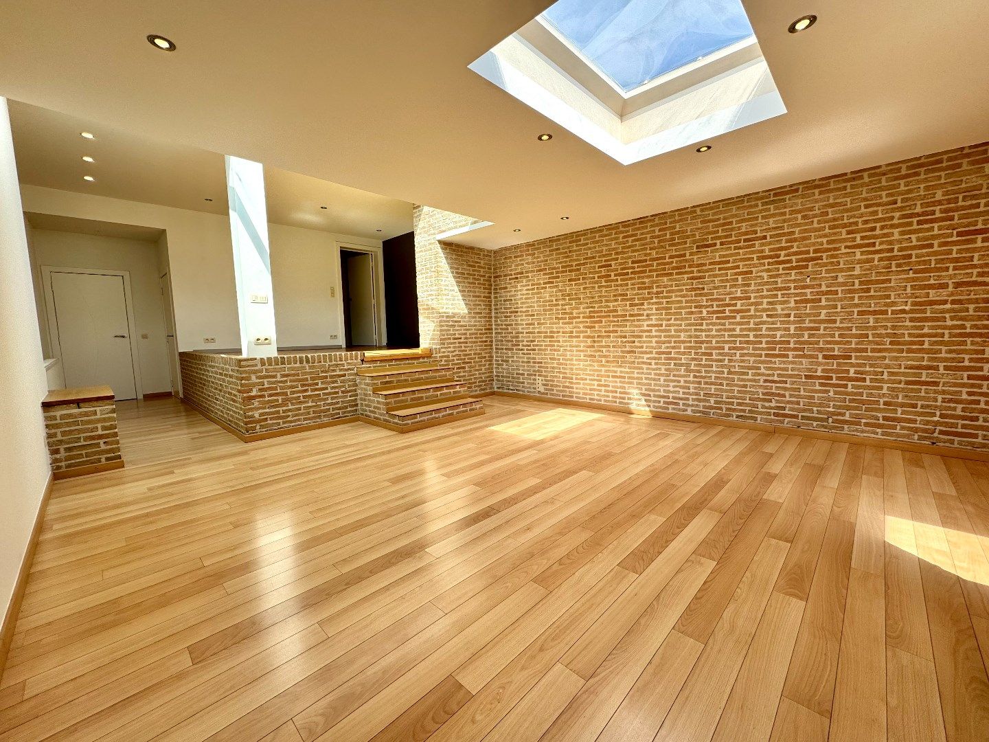 INSTAPKLARE WONING MET 3 SLPKS, TUIN EN OPRIT foto 5