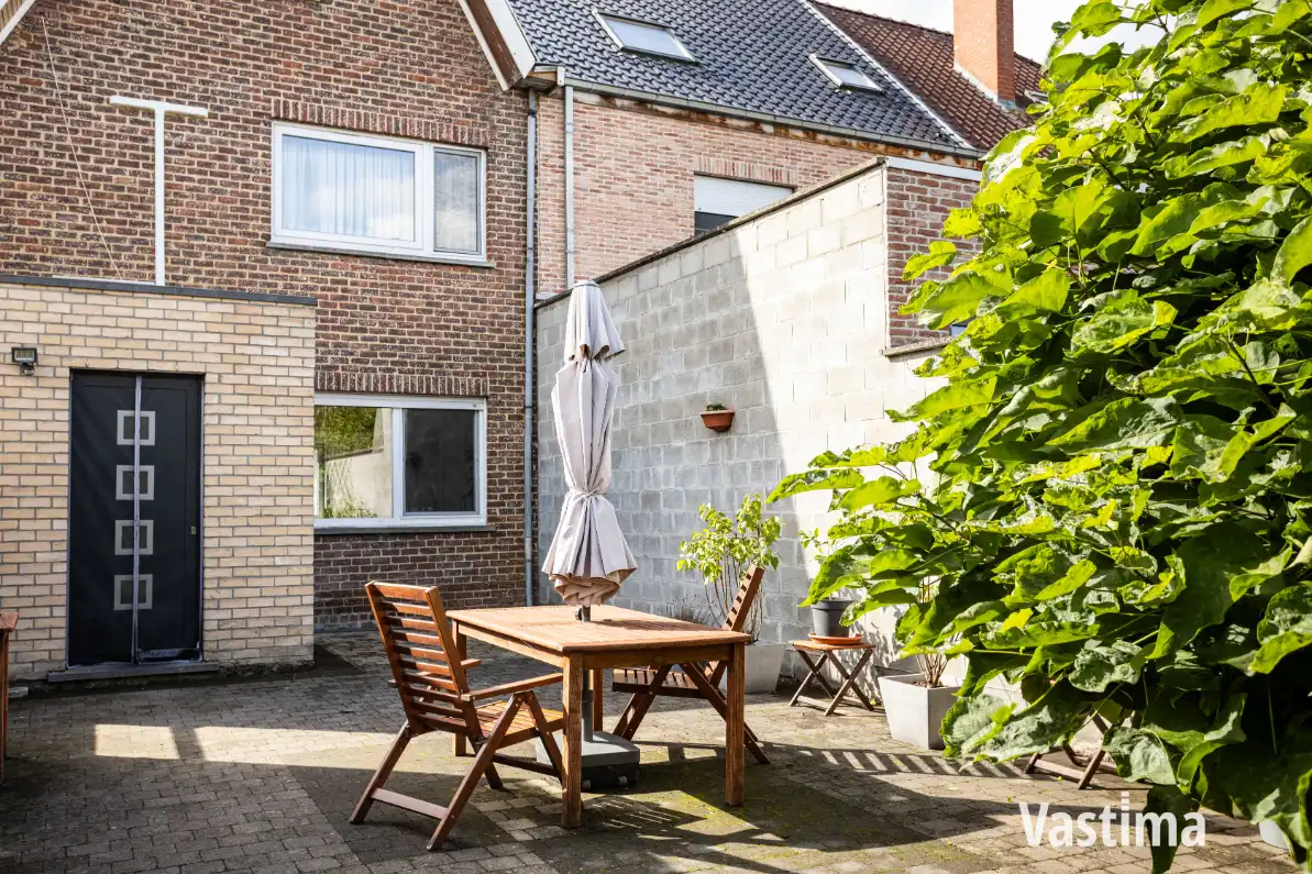 Halfopen woning met prachtige tuin en ruimte om te groeien foto 24