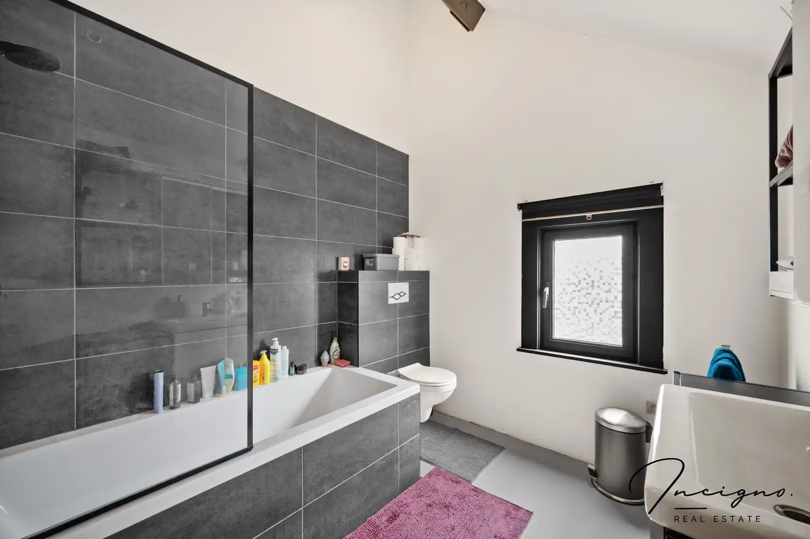 Charmante woning in een groene en rustige woonomgeving foto 10