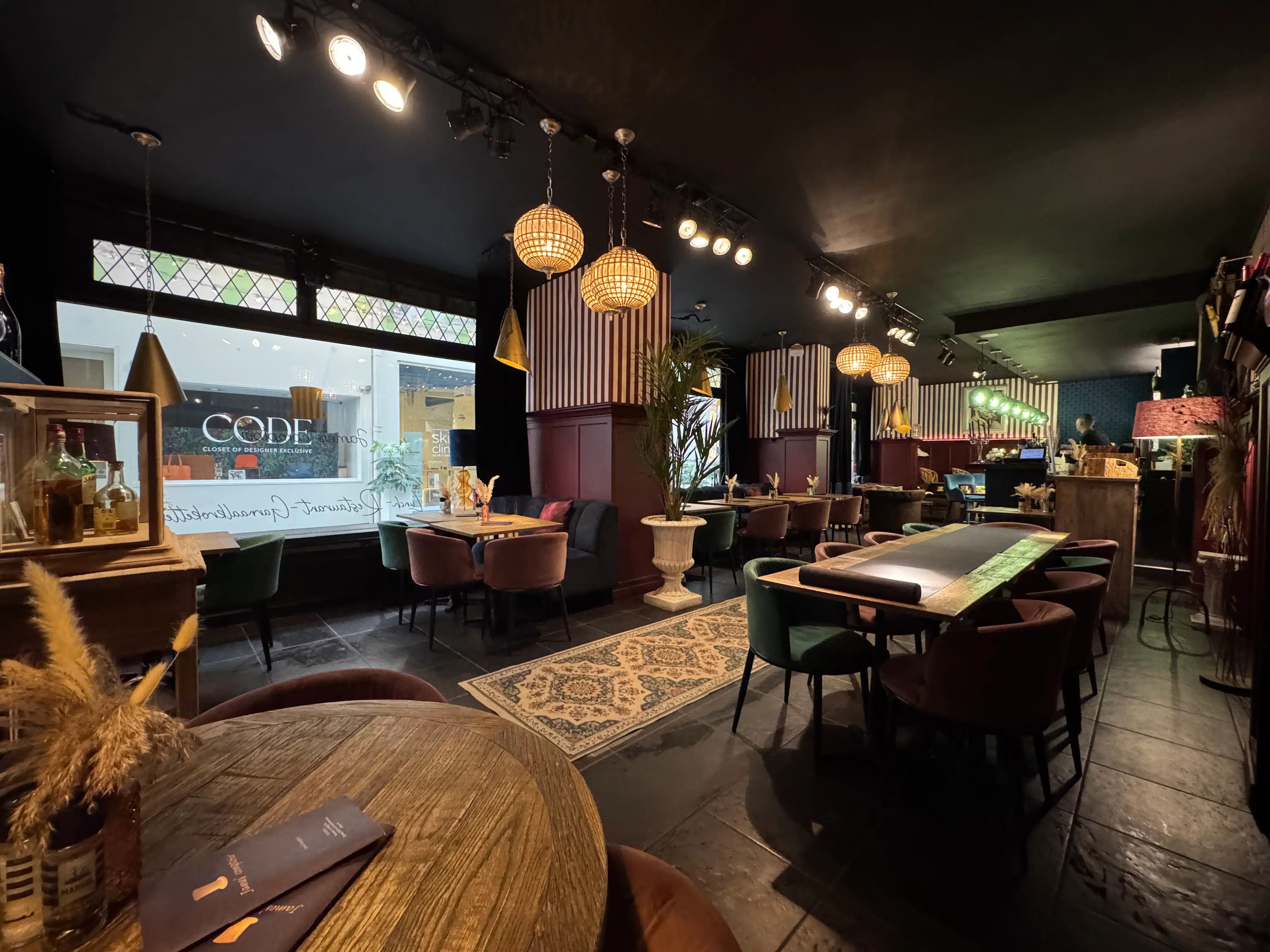 Sfeervol restaurant "James Comptoir" James Ensorgalerij foto 7