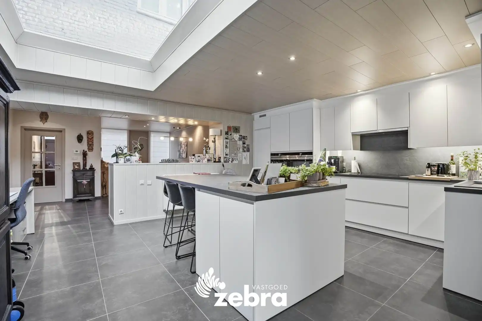 Instapklare woning met 3 slaapkamers en 2 badkamers in Roeselare! foto 7