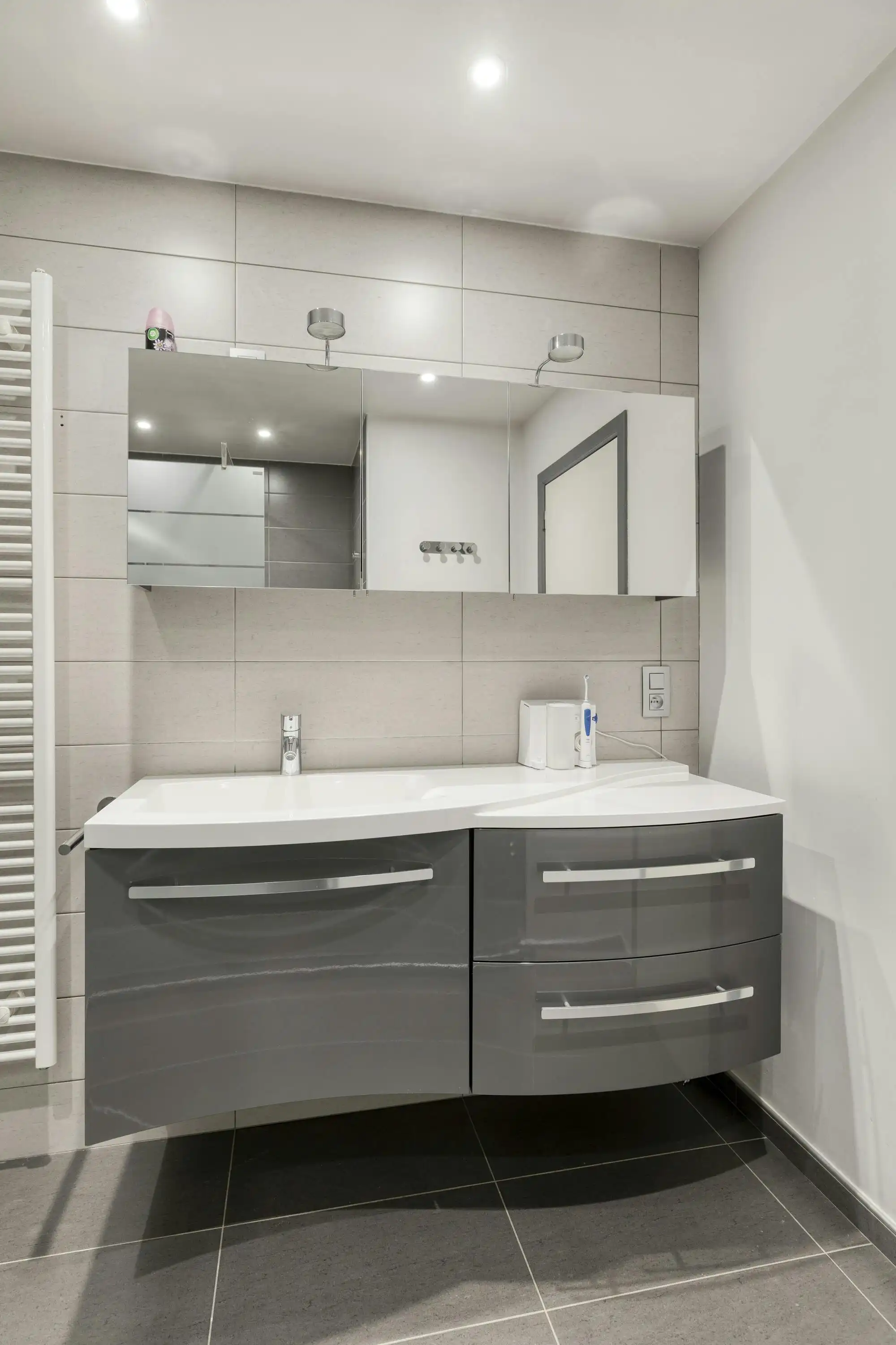 Lichtrijk halfopen huis met tuin en 5 slaapkamers te Schoten foto 19