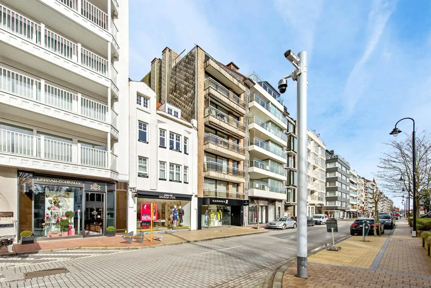 Interessant renovatie project : Drie-slaapkamer appartement op de Kustlaan nabij de minigolf foto 9