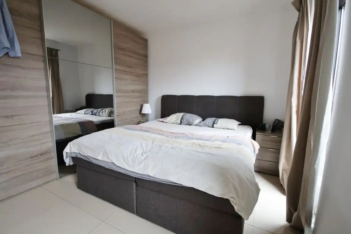 Modern appartement met terras op gunstige locatie! foto 6