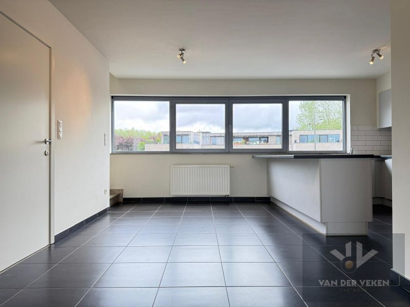 RUIM 2-SLPKAPPARTEMENT NABIJ HET CENTRUM foto 2