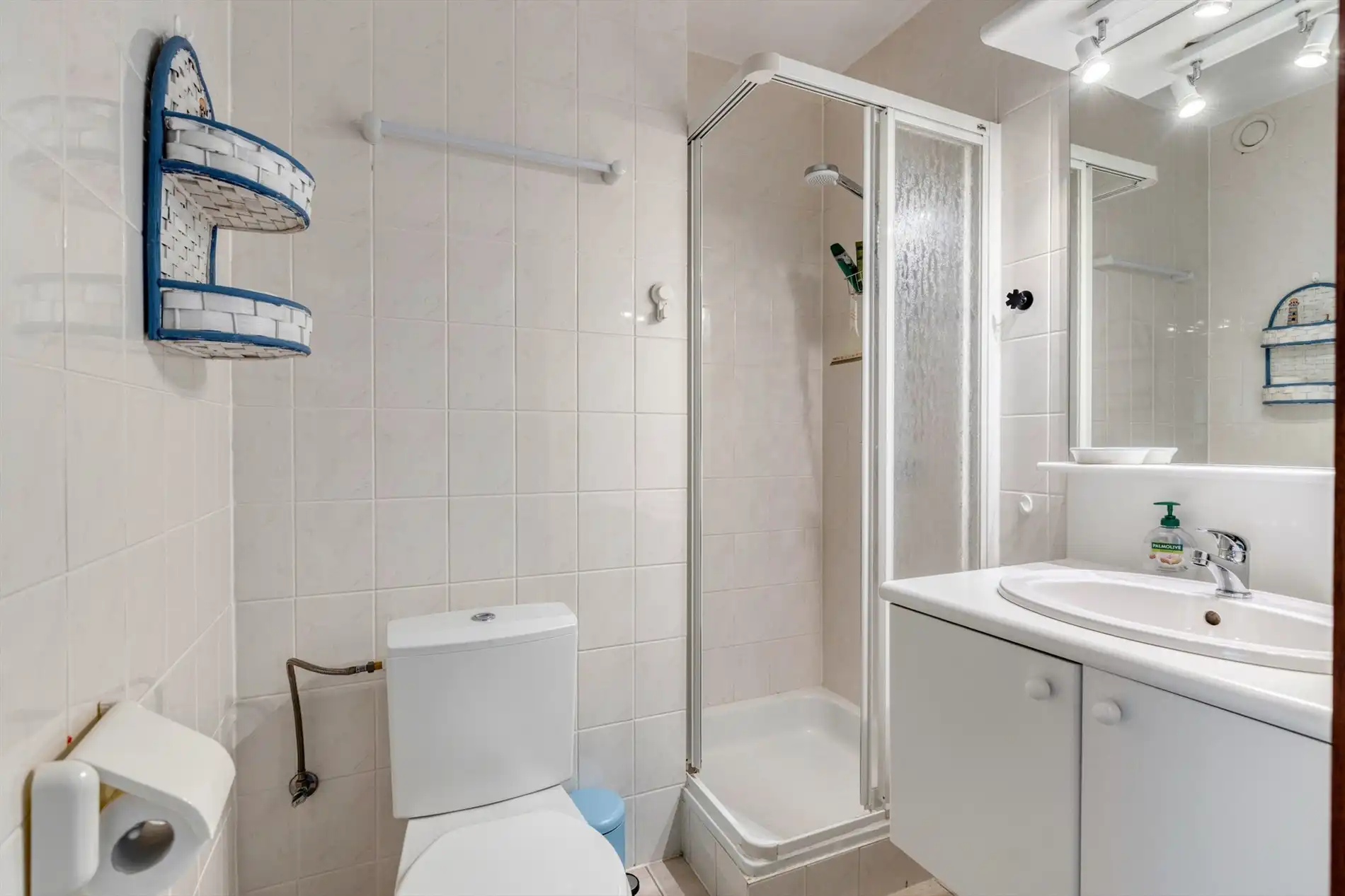 Praktische studio met garage foto 8