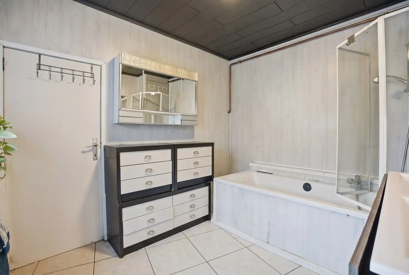 Rustig gelegen, alleenstaande woning op ruim perceel van 2210 m² foto 13