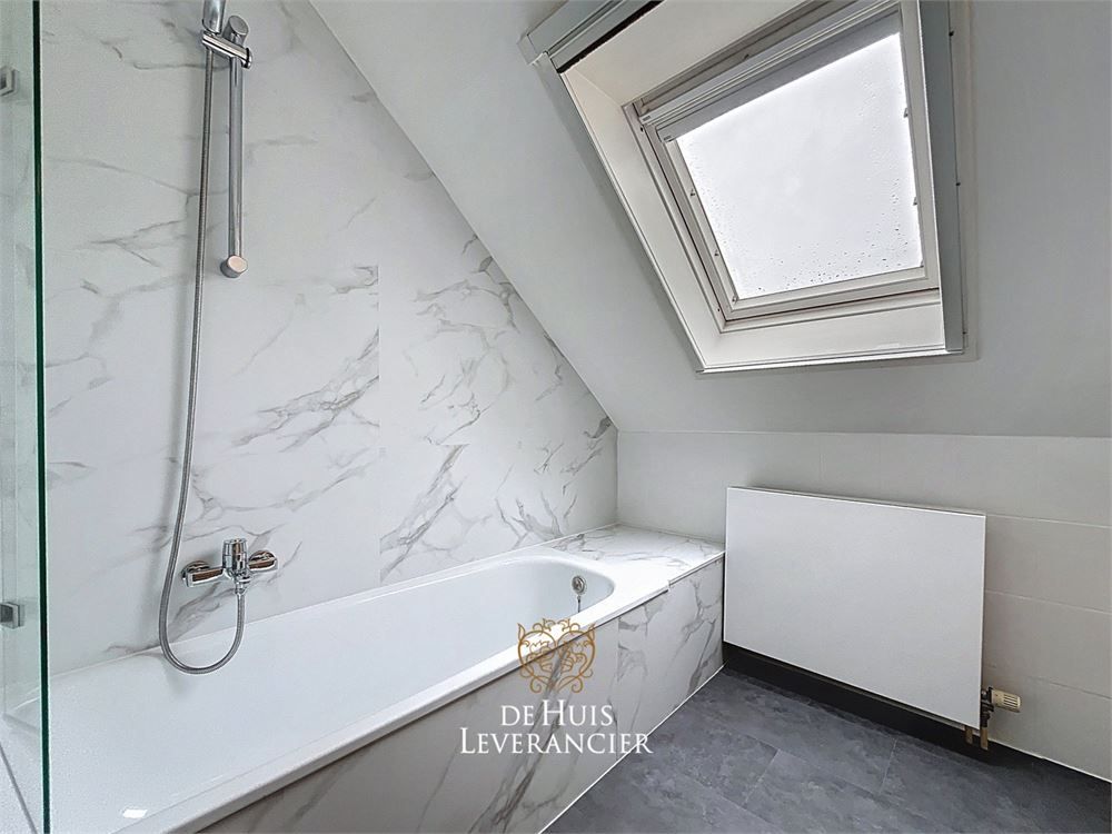 Instapklare, gerenoveerde villa in het hart van Kontich waar rust en comfort gegarandeerd worden foto 25