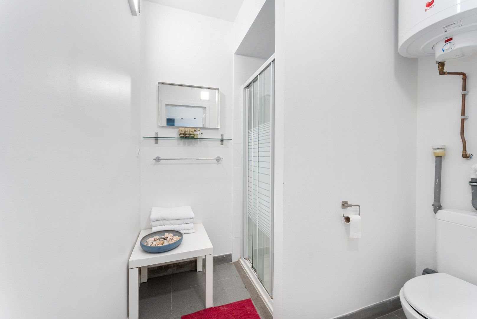 Ruime gezinswoning met inpandige garage en gezellige tuin. foto 13