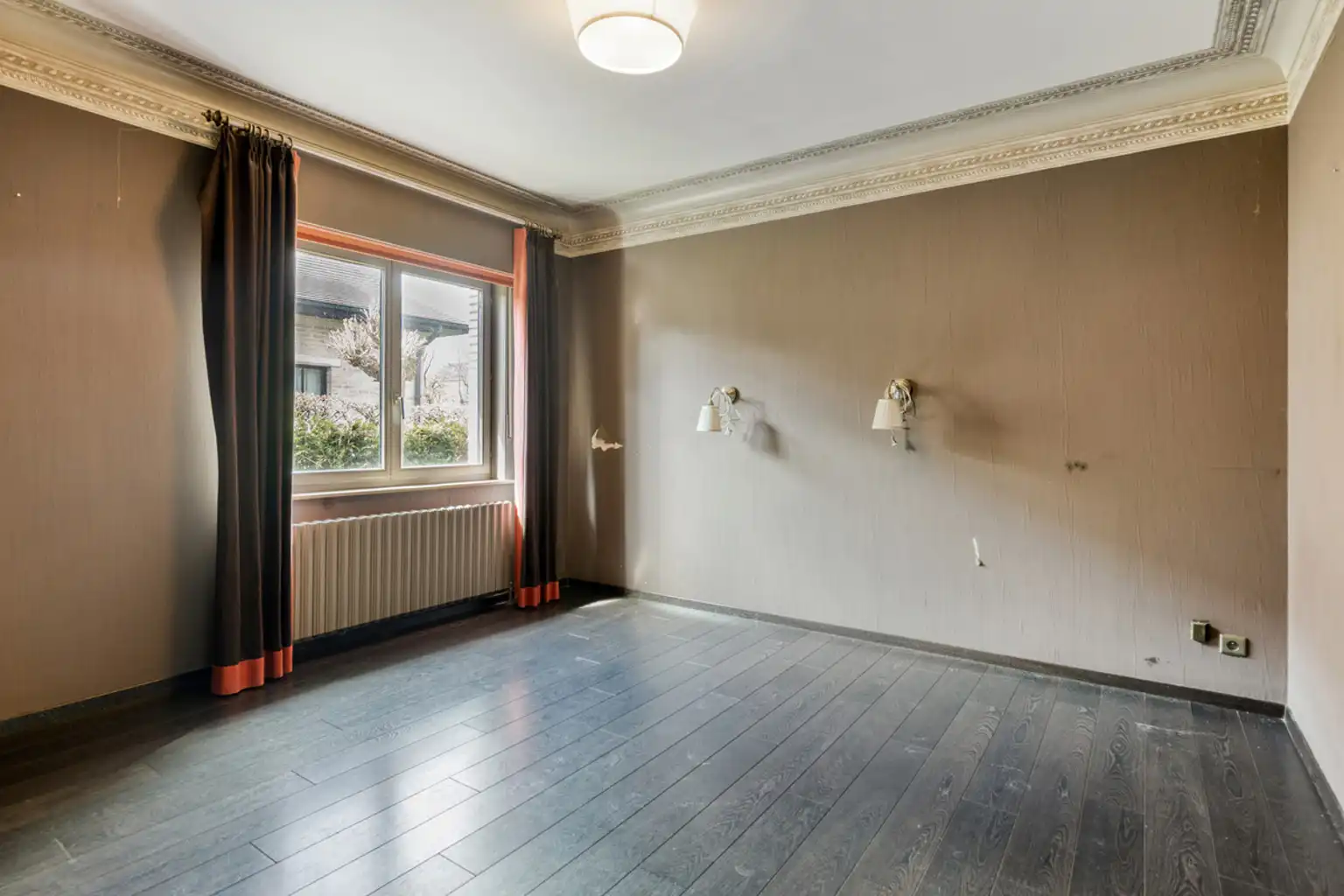 Bungalow van 176 m² met garage en tuin foto 13