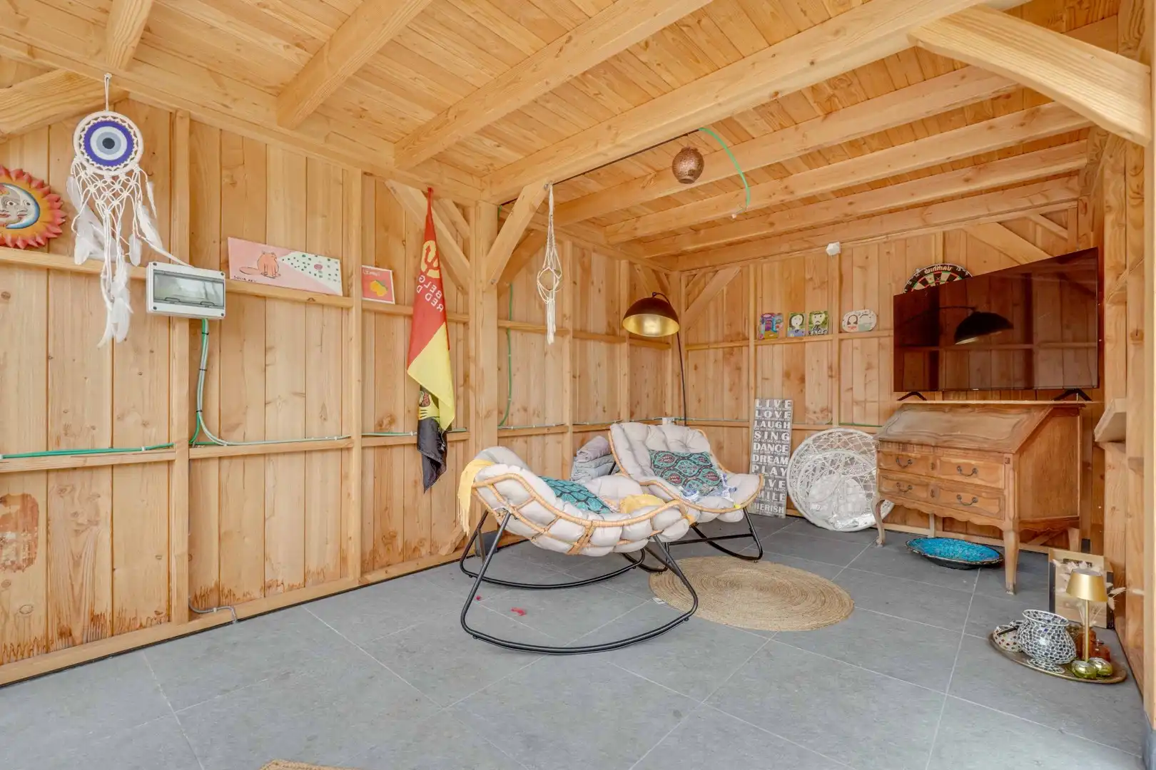 INSTAPKLARE GEZINSWONING MET 4 SLAAPKAMERS, ZWEMBAD EN PRACHTIGE TUIN OP 609M2 TE MAASMECHELEN foto 24