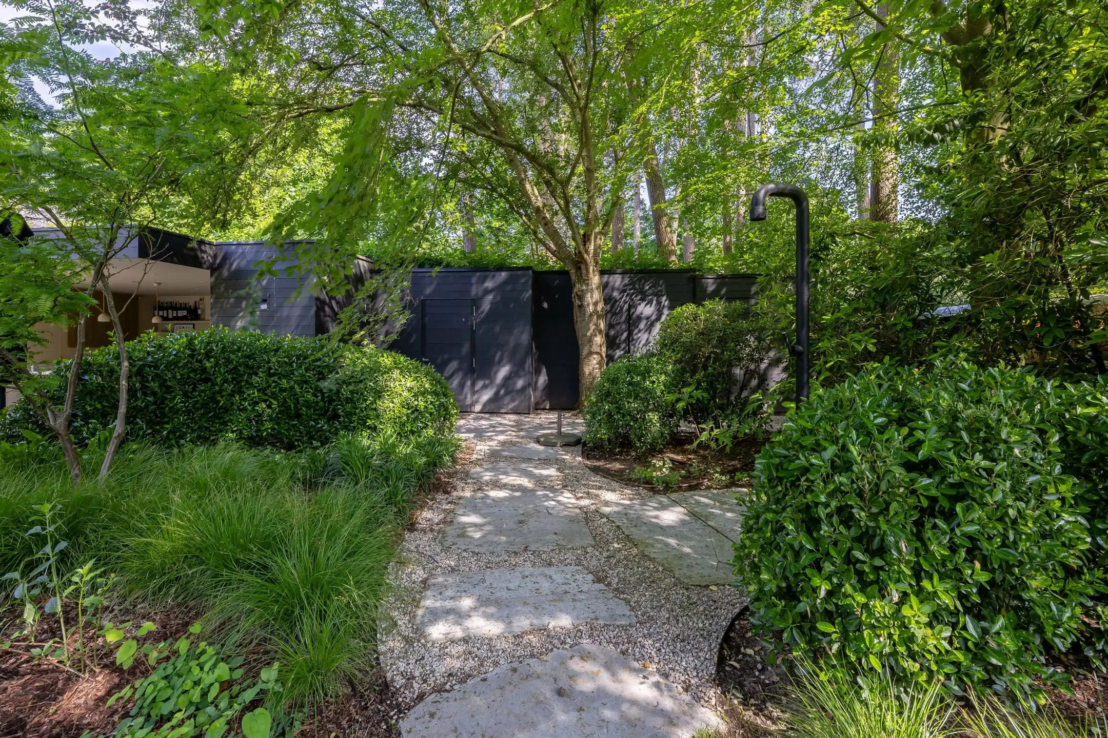 Architectenvilla met zwembad en ZW tuin in Hof Ter Linden foto 32