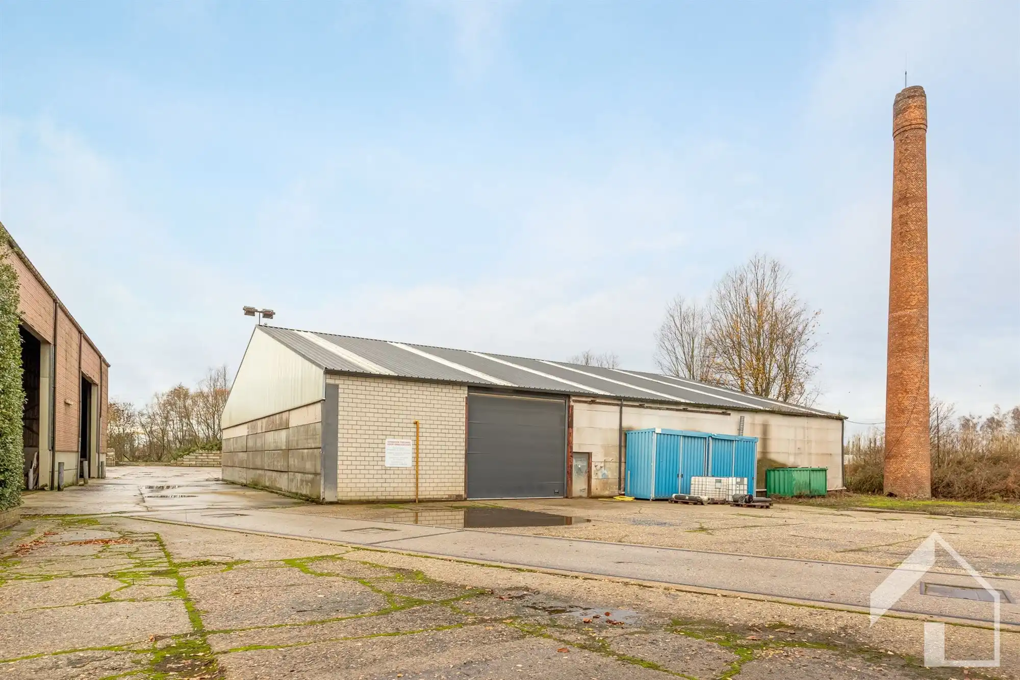 Privéwoning met bedrijfspand foto 7