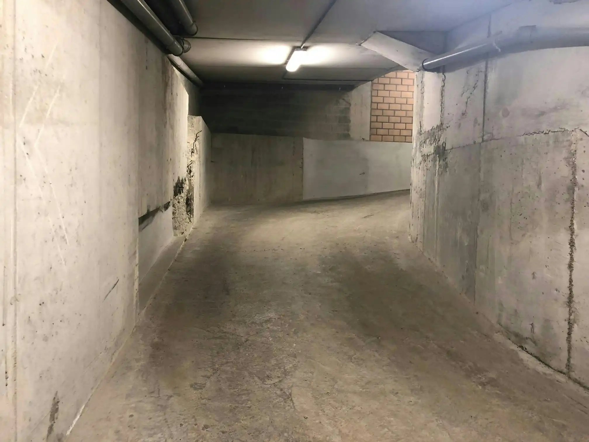 Centraal gelegen garagebox te koop !  foto 8