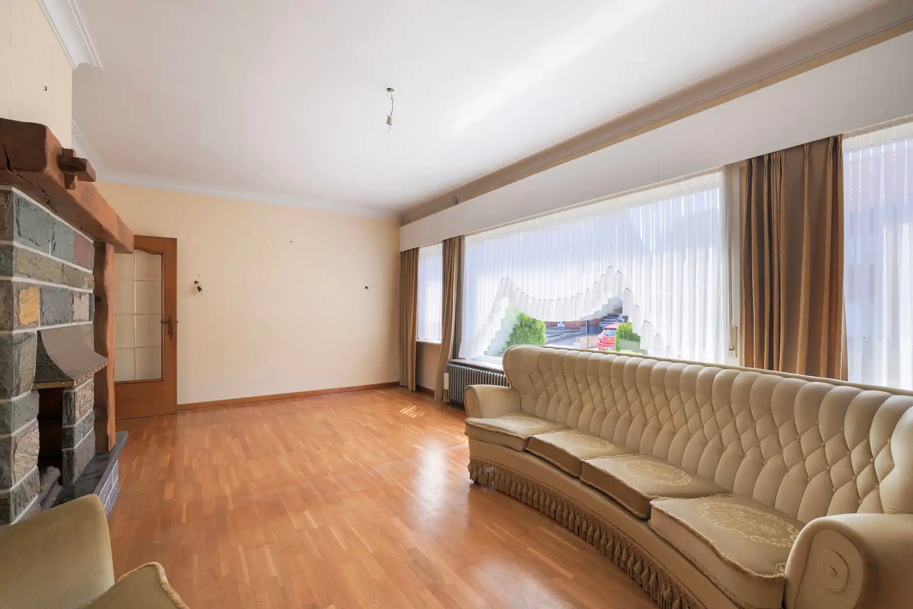Te renoveren woning met 3 slpks, ruime zolder en diepe tuin in Mol-Ezaart foto 4