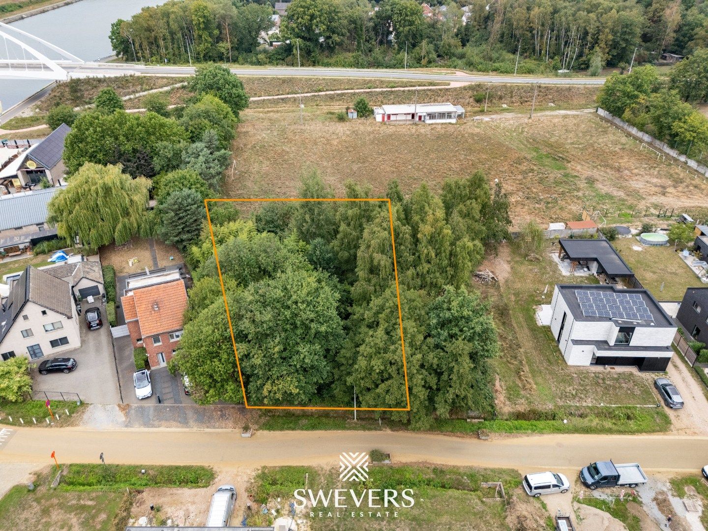 Knappe bouwgrond voor riante woning op 16a10ca in Viversel  foto 4