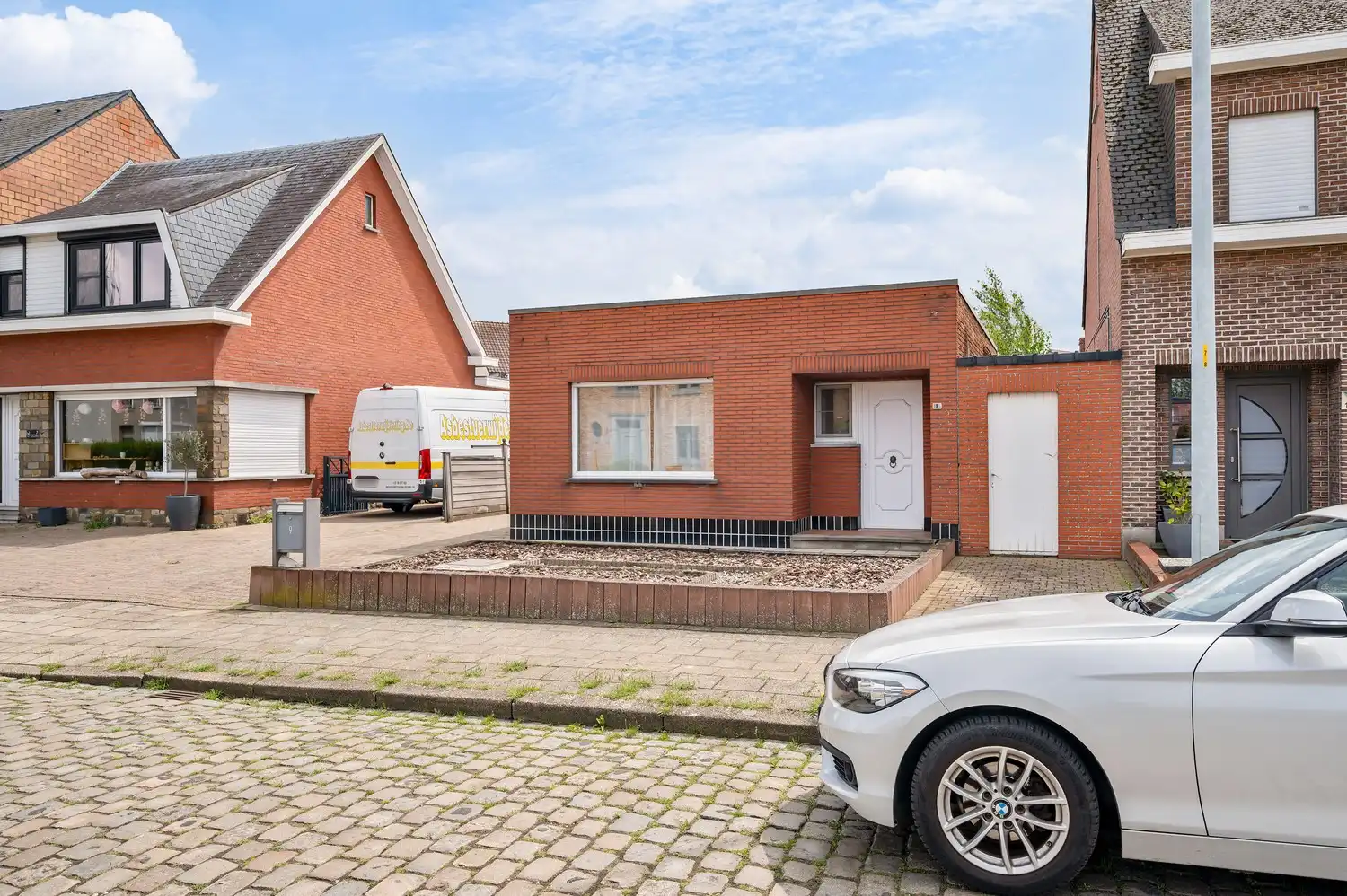 TE RENOVEREN WONING OP GOEDE LOCATIE + MAGAZIJN foto 28