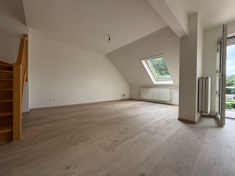 Leuk duplex-app. met 2 slaapkamers, terras en parking foto 2