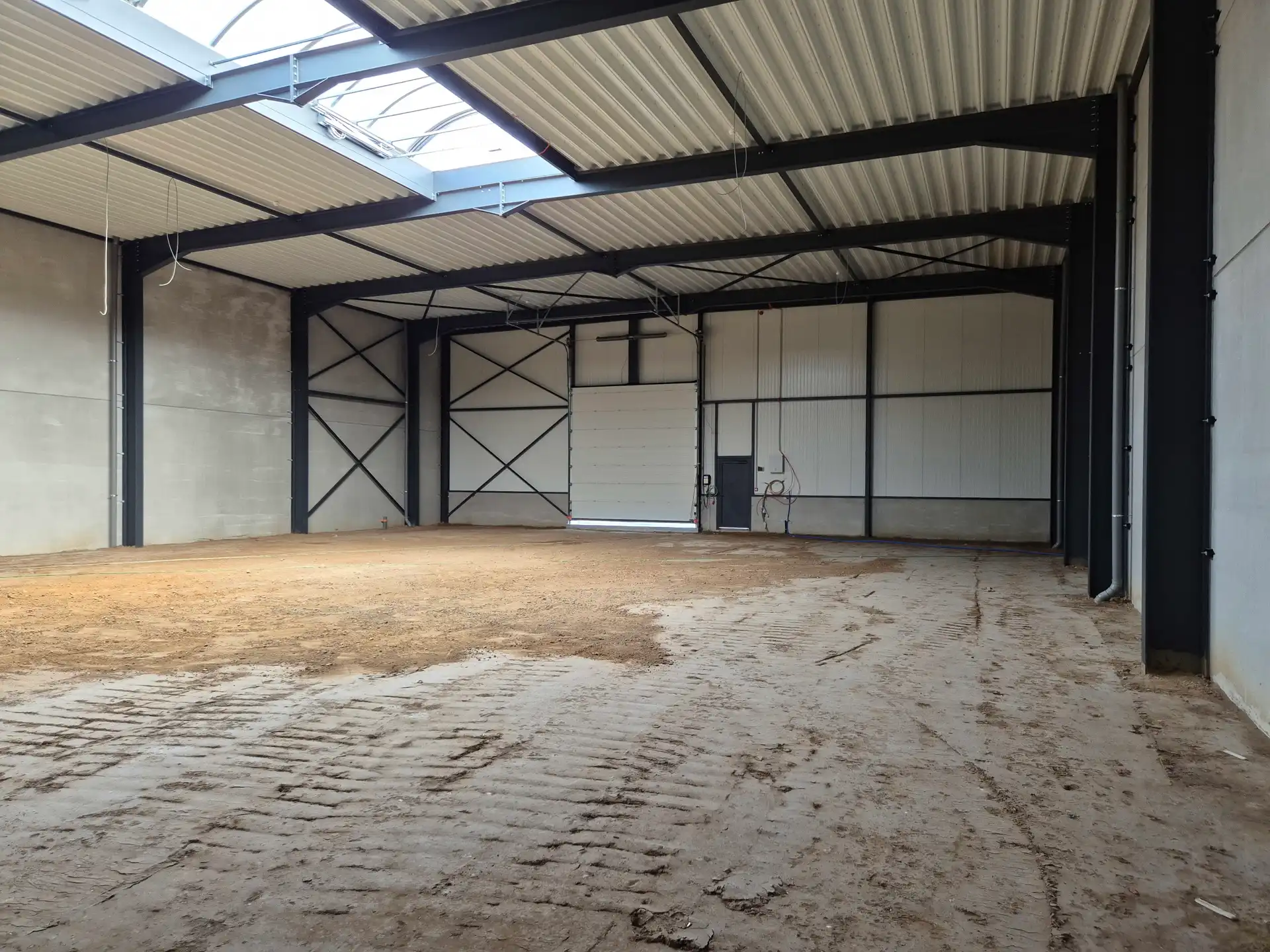 TE KOOP: KMO-unit 3 (opp. 550m²) op 'Jagersborg' in Maaseik foto 3