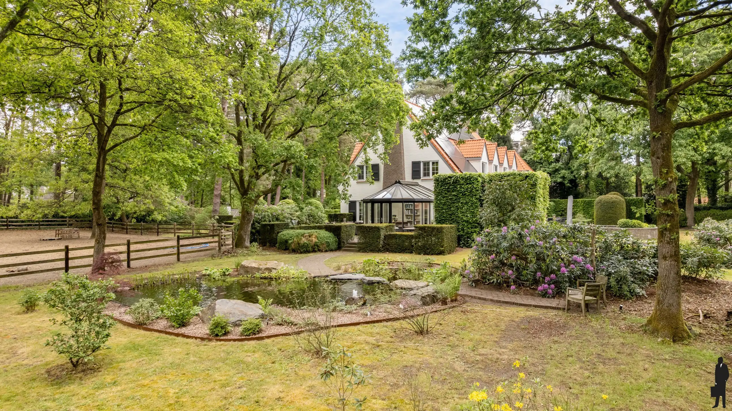 Topgelegen villa met zwembad en paddock!  foto 59