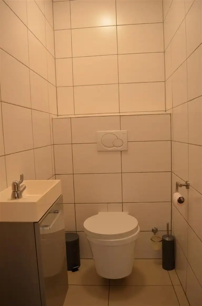 Recent gelijkvloers appartement met twee slaapkamers en privé garage aan de kanaalkom van Leopoldsburg. foto 11