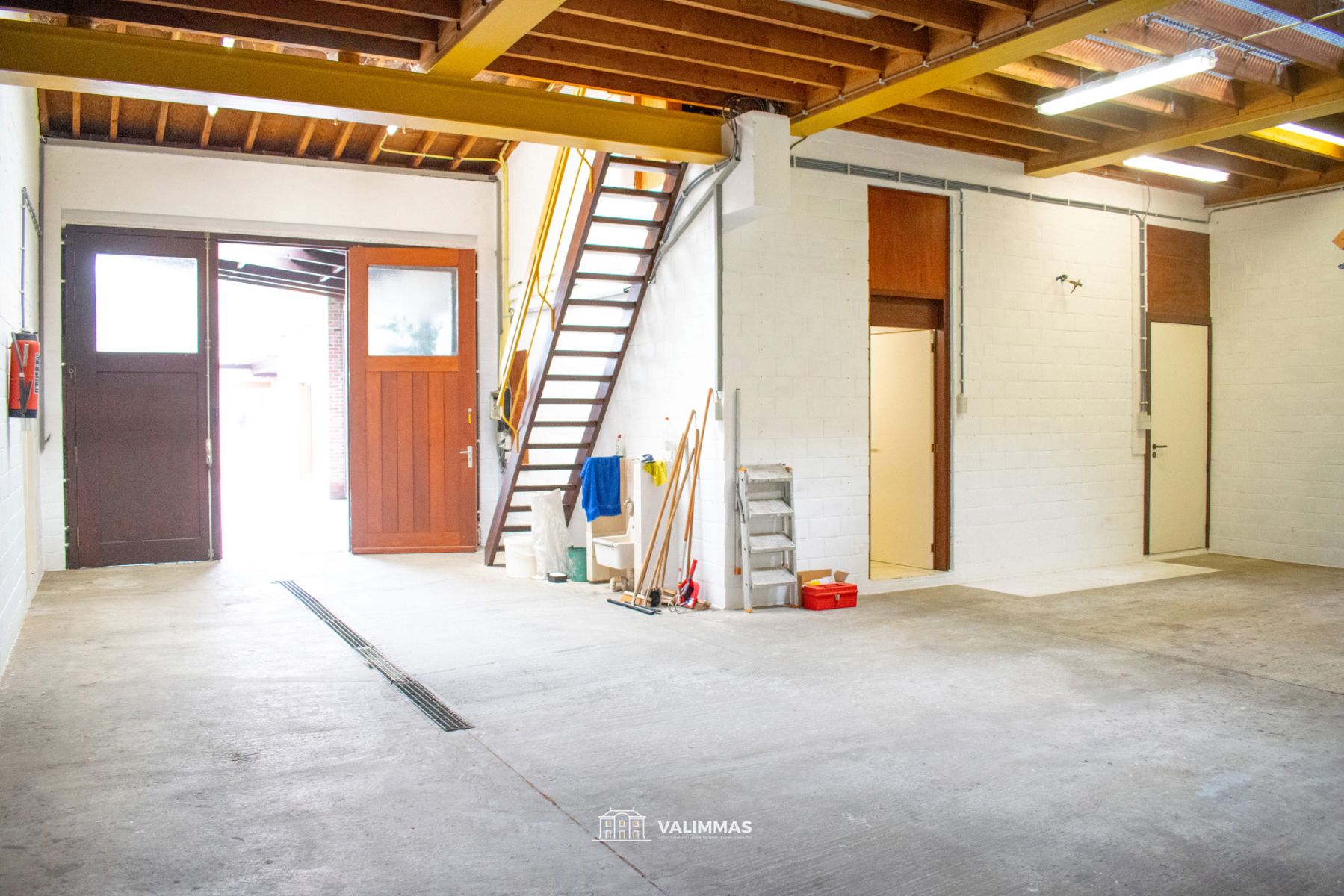 Zeer ruime (kangoeroe-)woning met parking en atelier/opslag foto 19