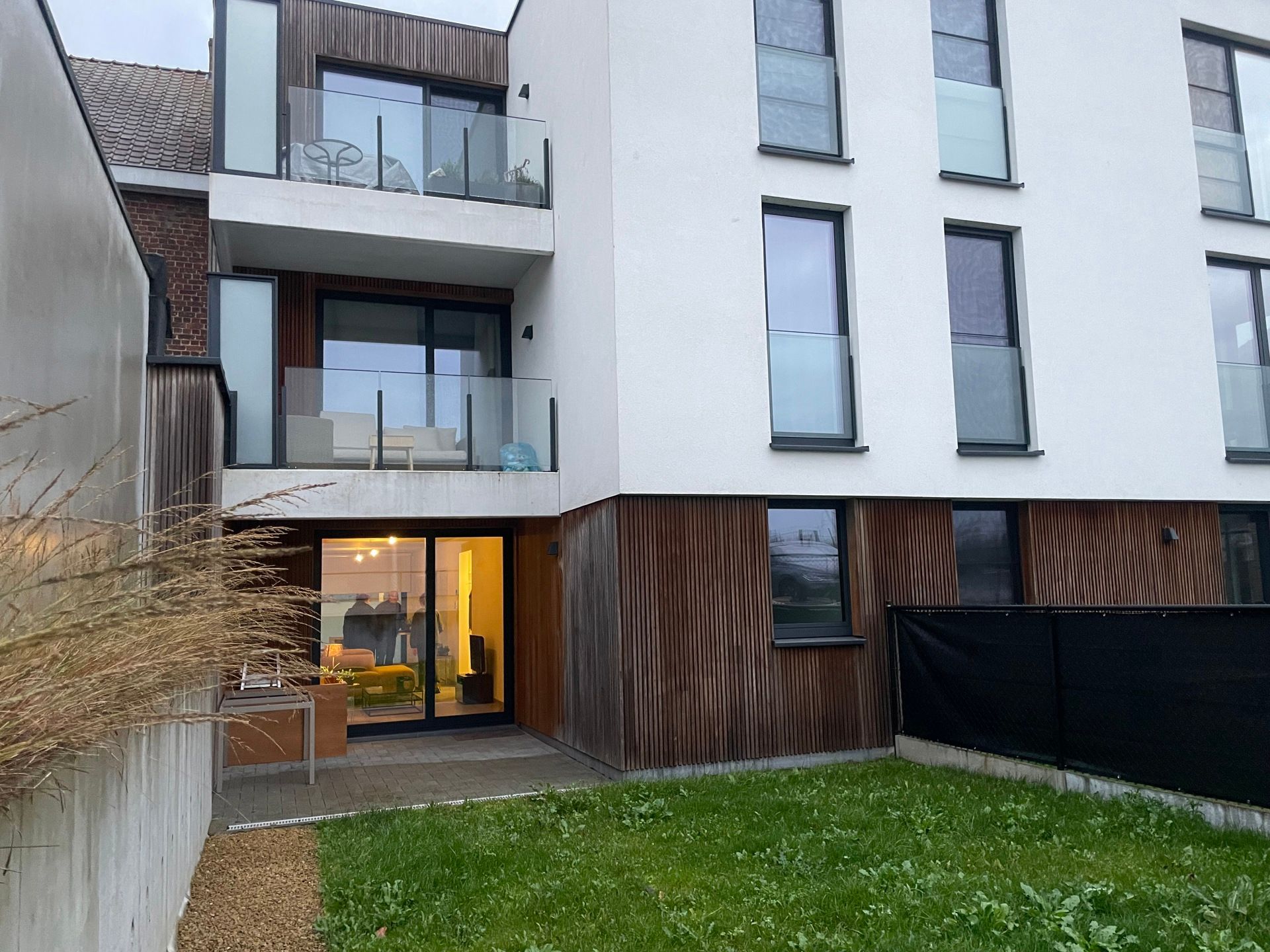 NINOVE-  Gelijkvloers appartement met tuin en garage foto 12