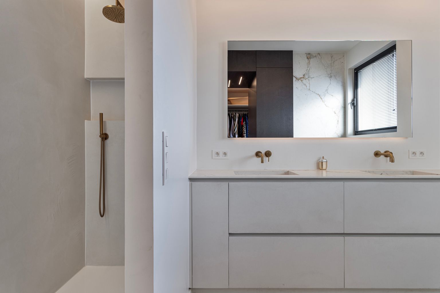 Instapklare laagbouw villa op een gunstige locatie  foto 22