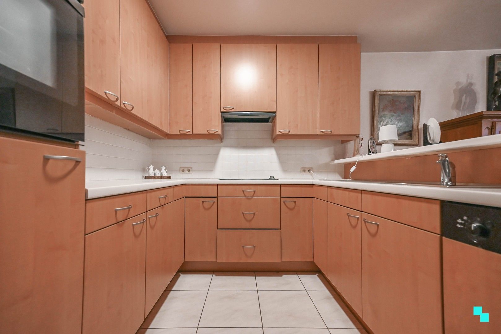 Ruim en instapklaar tweeslaapkamer appartement in hartje Izegem foto 13