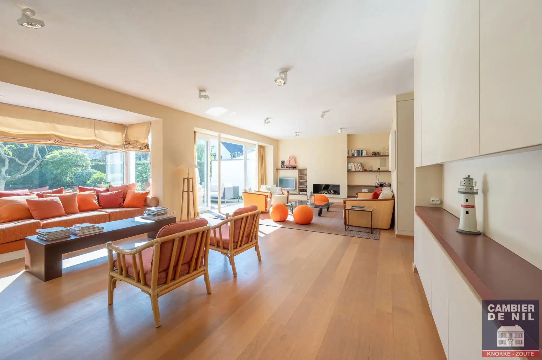 Ruime, gemeubelde koppelvilla aan de Royal Zoute Tennisclub. foto 12