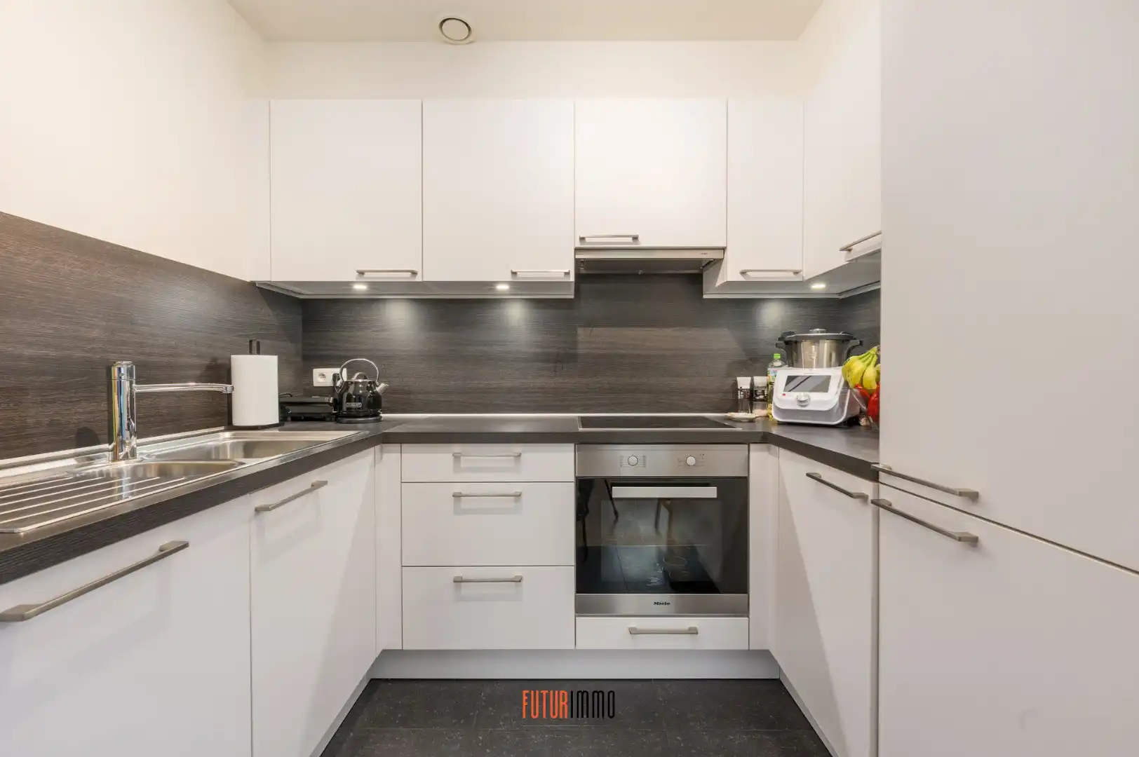 Hoekappartement met bovengrondse parking foto 6