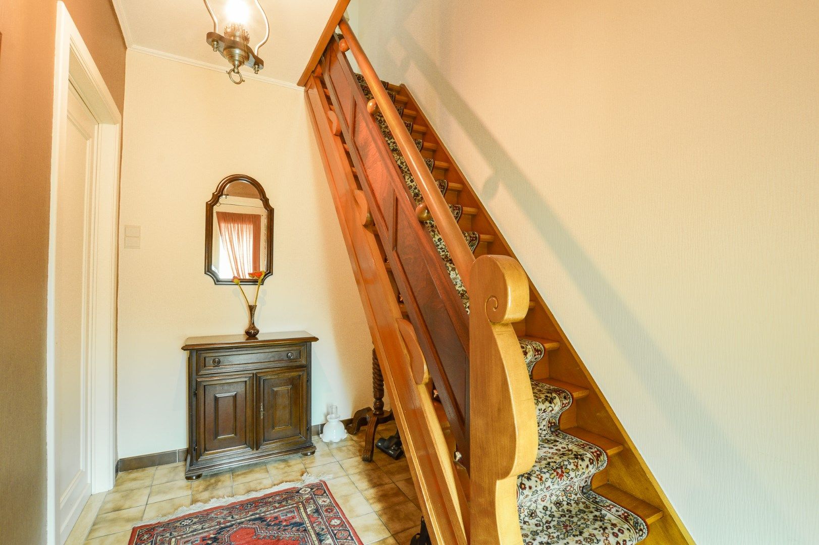 Op te frissen ruime woning op 514 m² in het centrum van Eernegem foto 3