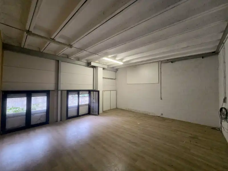 Magazijn te huur foto 4