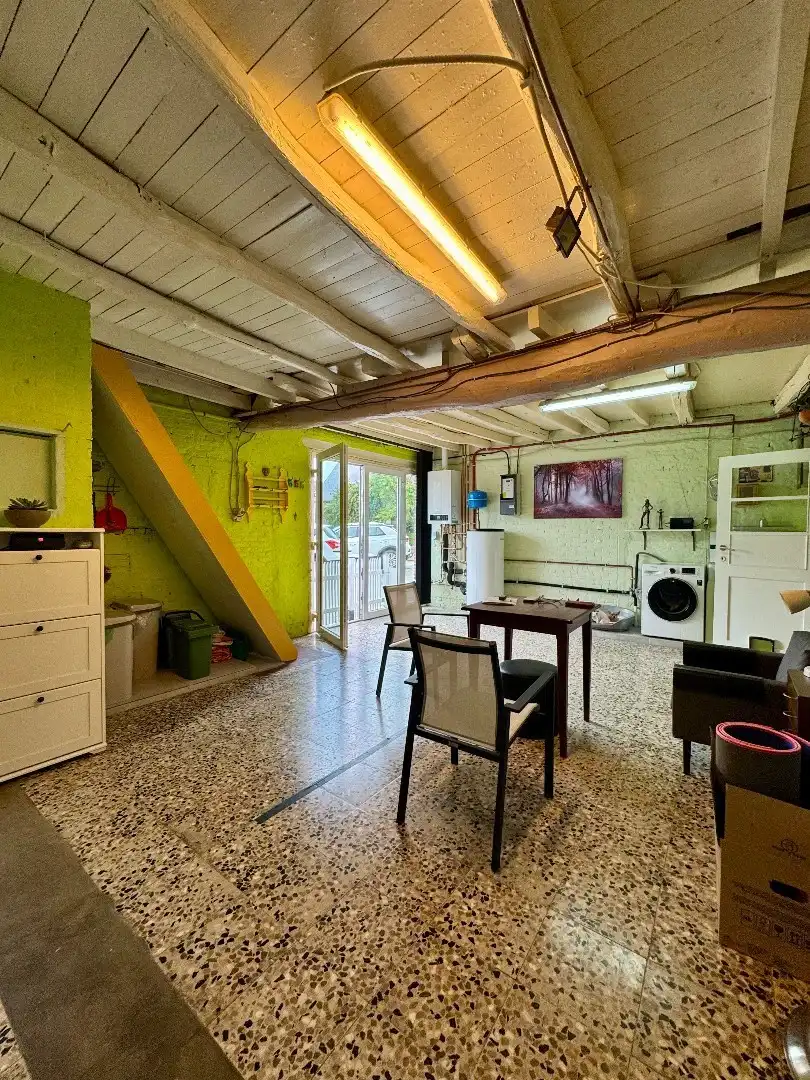 Te koop: ruime woning met onder andere slaapkamer en badkamer op het gelijkvloers.  foto 12