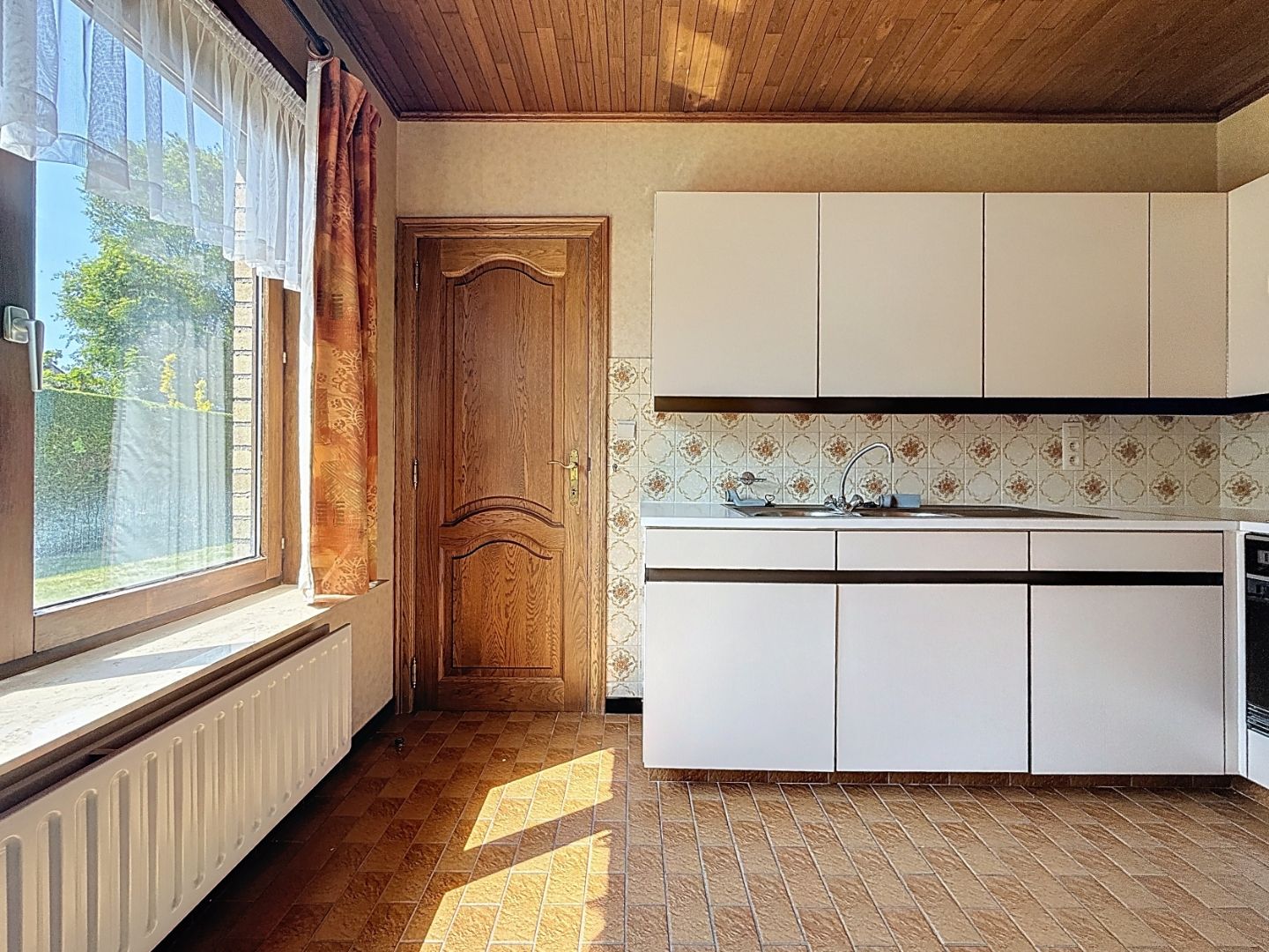 Te renoveren vrijstaande bungalow nabij de jachthaven van Nieuwpoort. foto 7