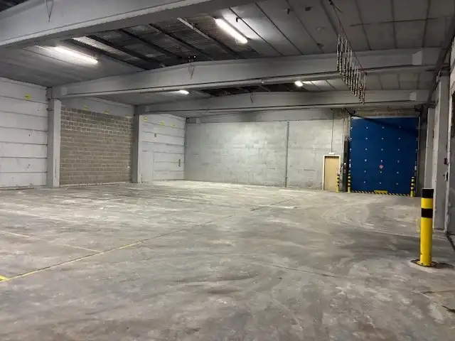 4 magazijnen met verschillende afmetingen in Sint-Niklaas foto 3