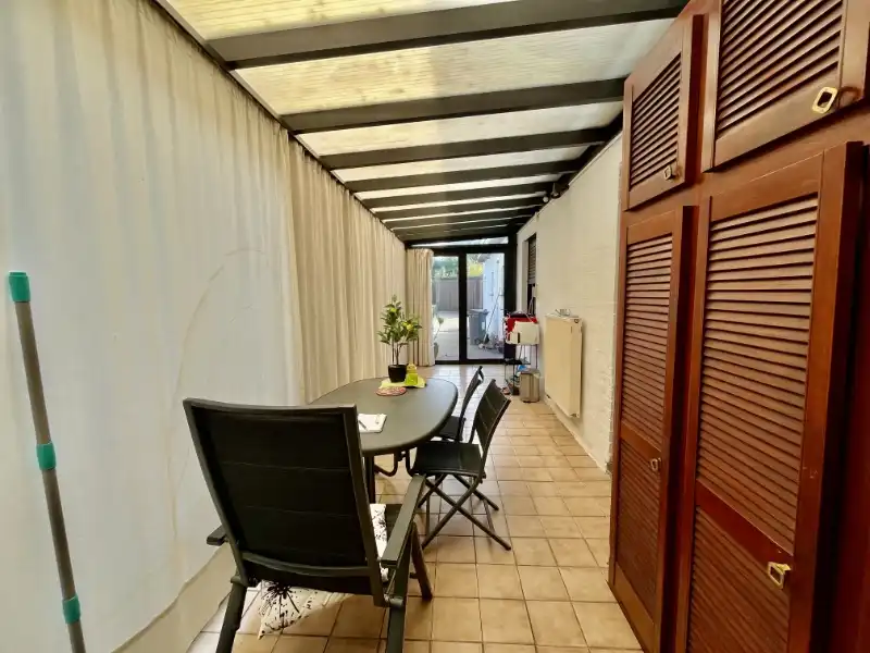 GELIJKVLOERSAPPARTEMENT MET TWEE SLAAPKAMERS EN GARAGE foto 8