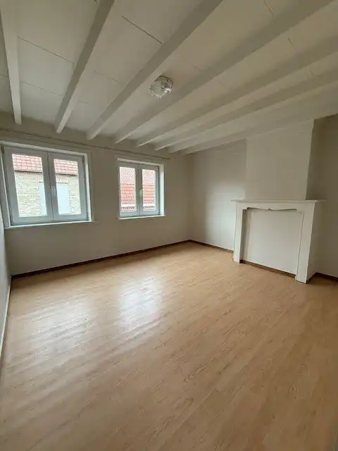 Centraal gelegen, deels te renoveren woning foto 5