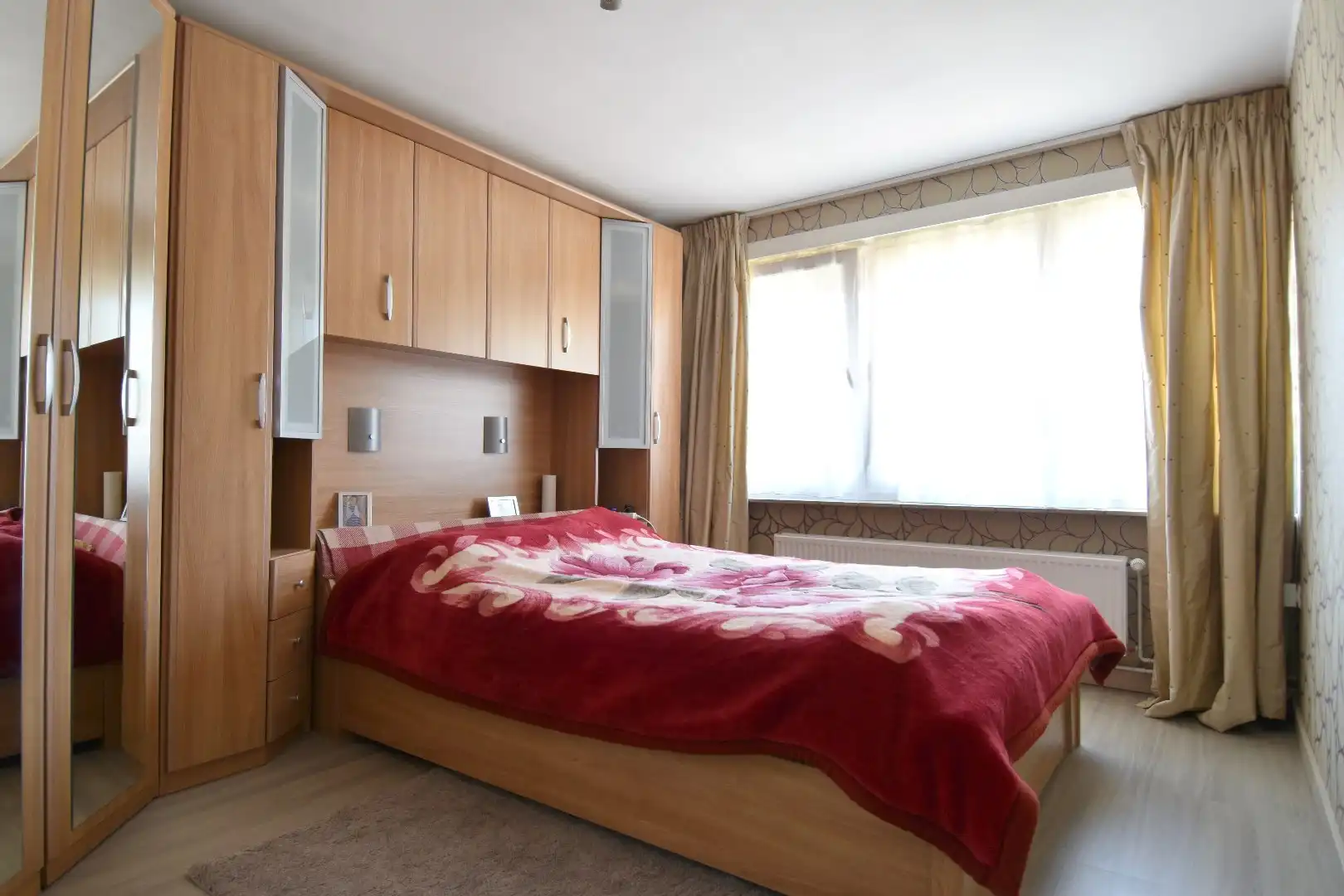 Statige HOB met 3 slaapkamers, garage en zonnige tuin te koop vlakbij centrum-Kortrijk foto 9