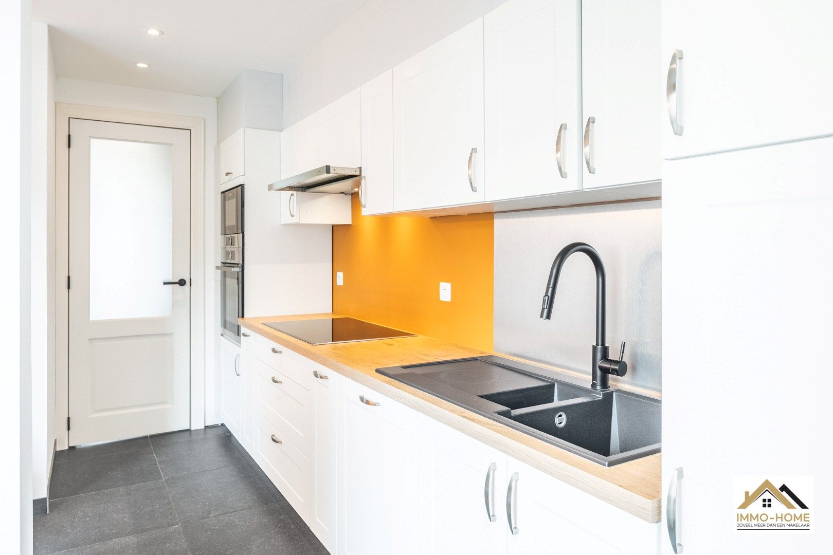 Instapklare woning op zeer centrale ligging foto 8