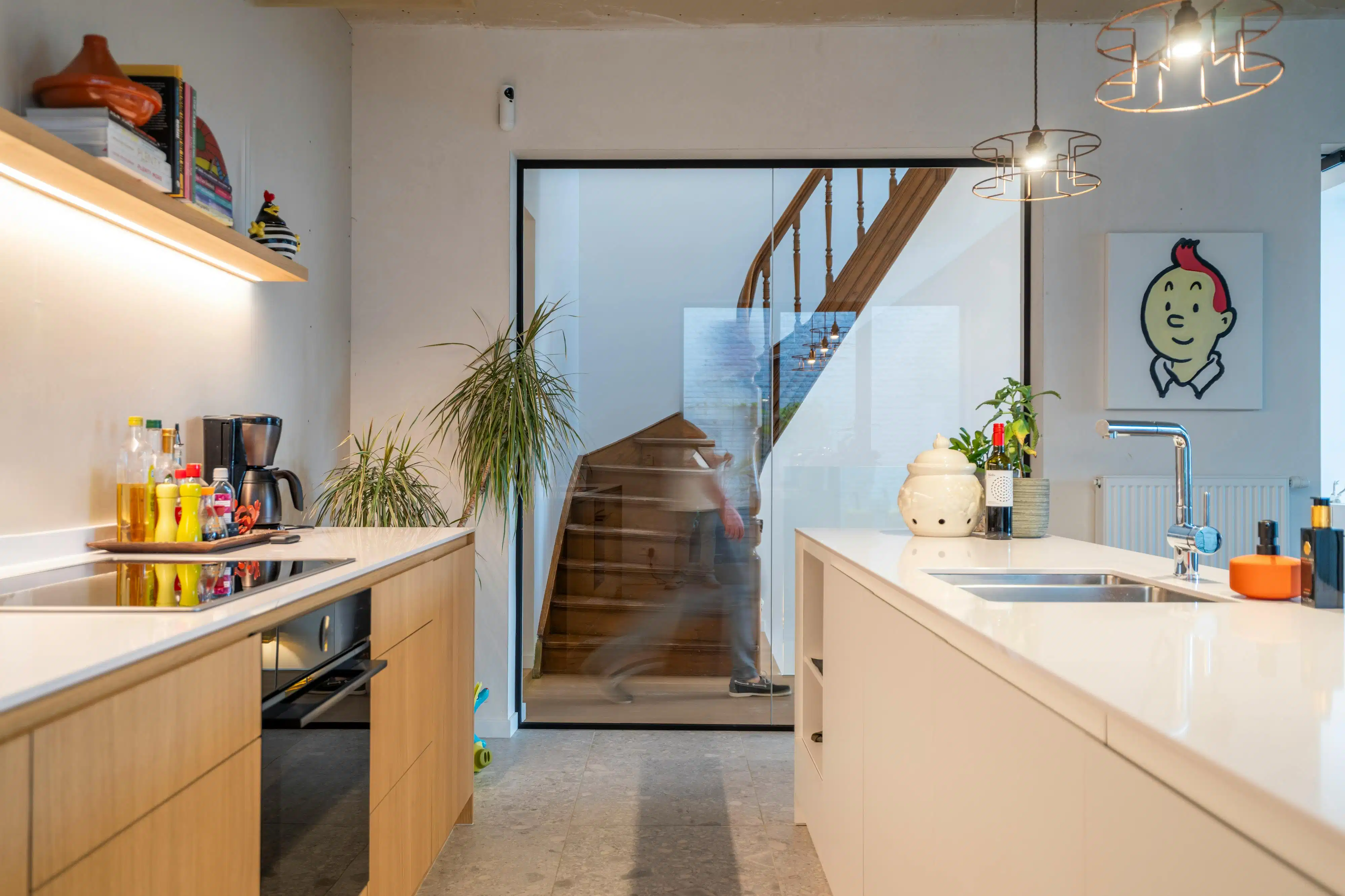 Prachtig gerenoveerde appartement te koop met uitweg  foto {{pictureIndex}}