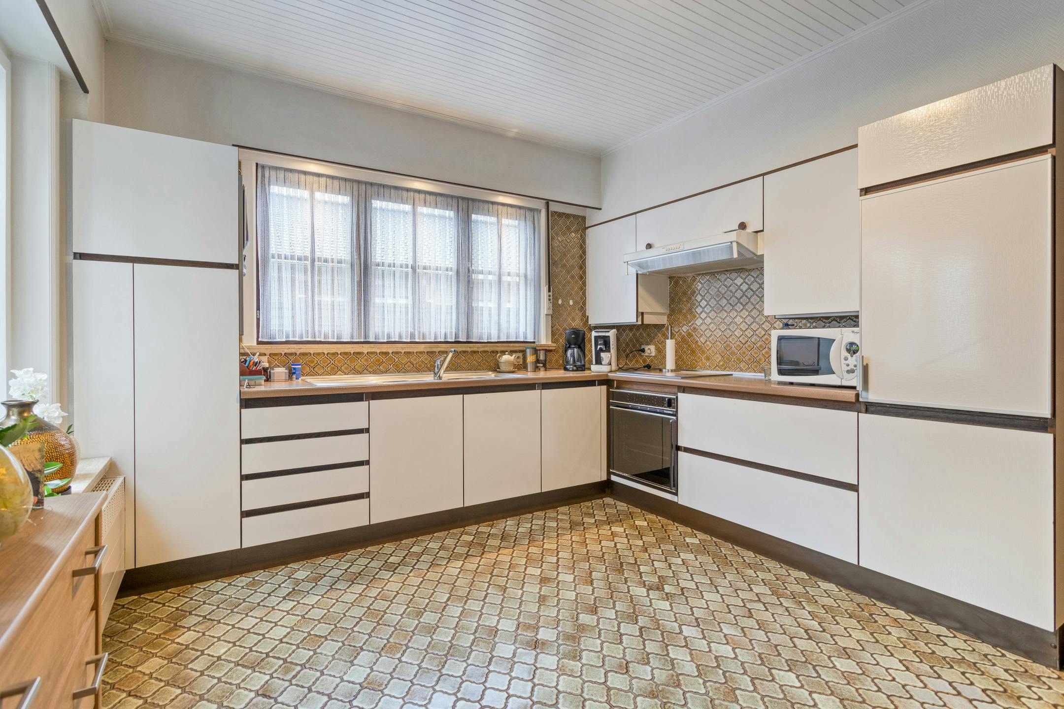 Karaktervolle open bebouwing met véél potentieel te koop in Ursel foto 9