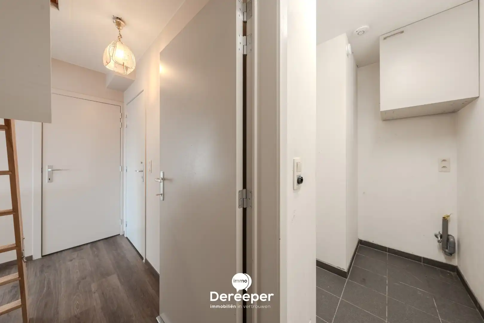 Modern en ruim duplexappartement met 3 slaapkamers in het centrum van Zerkegem foto 11